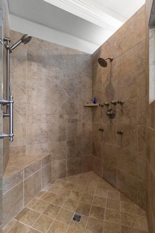 8127 Lone Elm Rd, Lenexa, KS 66220 - bathroom featuring a tile shower