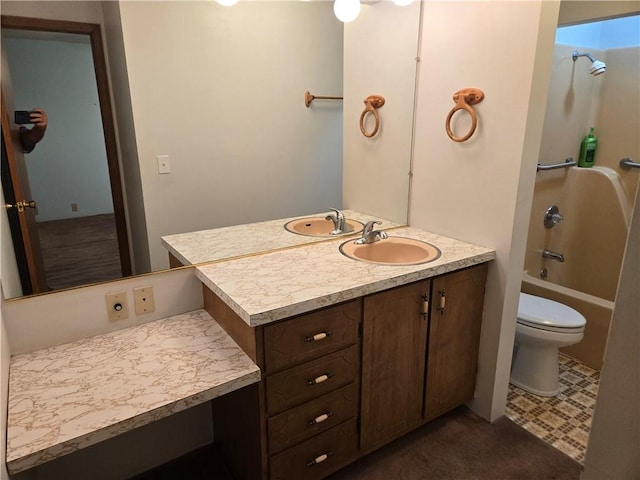 33295 Bethel Church Rd, Osawatomie, KS 66064 - full bathroom featuring toilet, shower / tub combination, and vanity