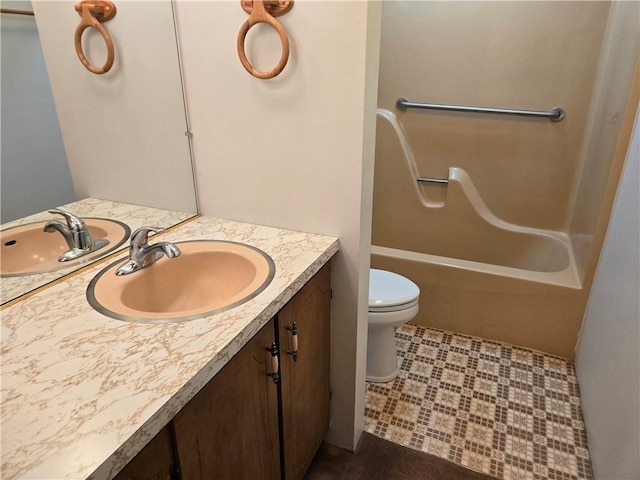 33295 Bethel Church Rd, Osawatomie, KS 66064 - full bath featuring toilet, vanity, and  shower combination