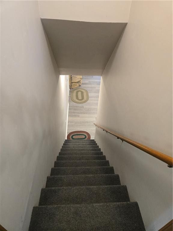 33295 Bethel Church Rd, Osawatomie, KS 66064 - staircase featuring wood finished floors