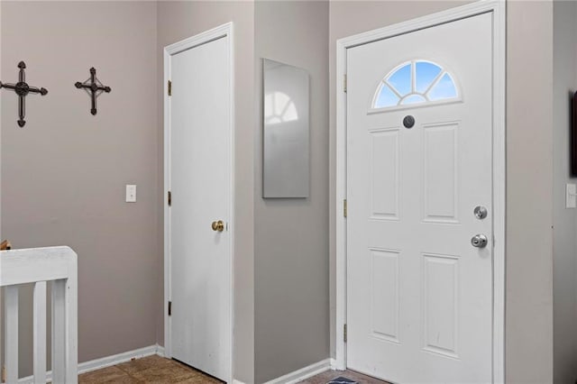 15328 W 81st St, Lenexa, KS 66219 - entrance foyer with baseboards