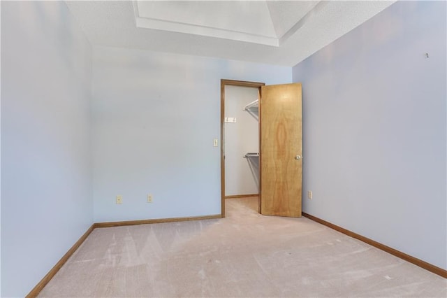 6503 NW Sioux Ct, Parkville, MO 64152 - carpeted spare room featuring baseboards