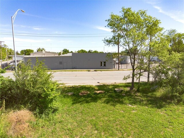 6317 Stadium Dr, Kansas City, MO 64129 - photo 17