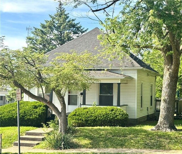 421 W 7th St, Maryville, MO 64468 - photo 2