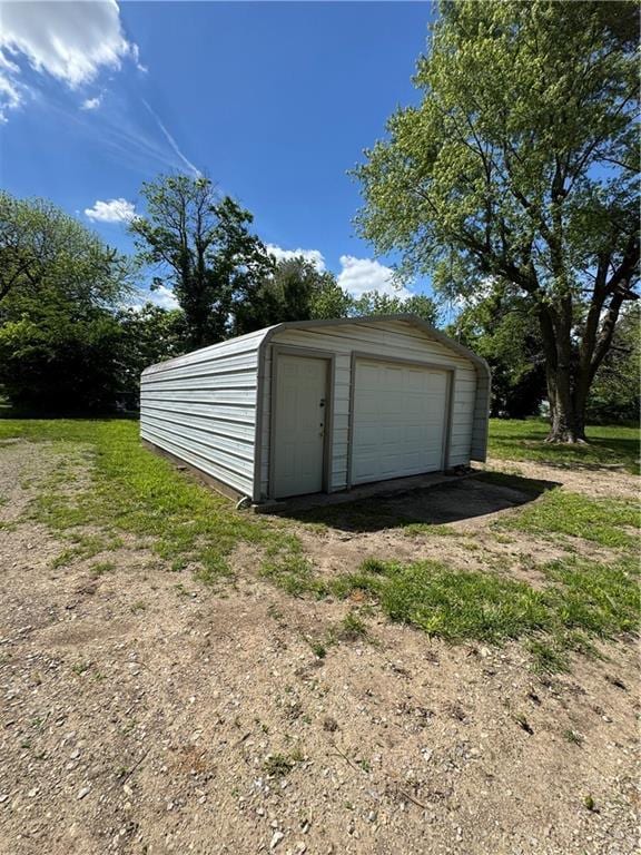 311 N Magnolia Ave, Columbus, KS 66725 - photo 3