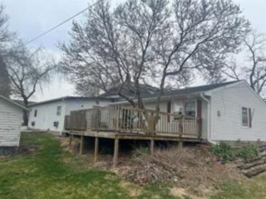 524 N Walnut St, Maryville, MO 64468 - rear view of property featuring a wooden deck