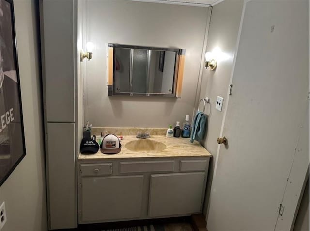 524 N Walnut St, Maryville, MO 64468 - bathroom featuring vanity