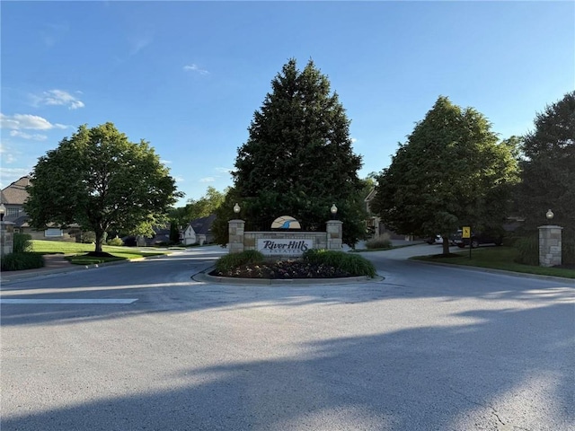 L106 River Hills Dr, Parkville, MO 64152