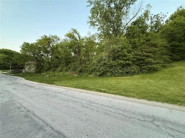 L106 River Hills Dr, Parkville, MO 64152