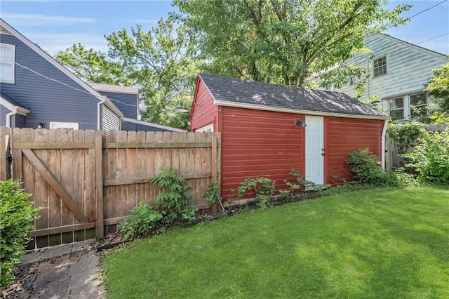 7126 Charlotte St, Kansas City, MO 64131 - view of yard with an outbuilding
