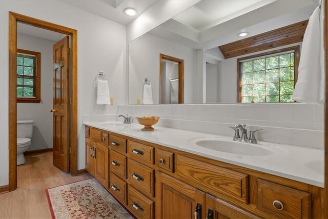 12224 Connell Dr, Overland Park, KS 66213 - full bathroom featuring double vanity and recessed lighting