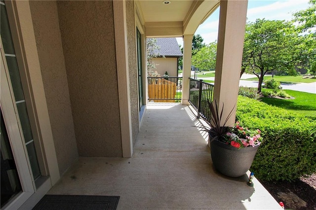 11421 S Lakecrest Dr, Olathe, KS 66061 - photo 42