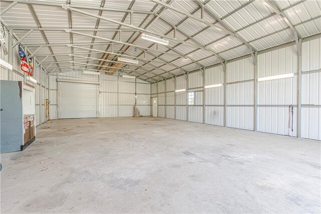 549 N Linn Valley Dr, Linn Valley, KS 66040 - garage featuring metal wall