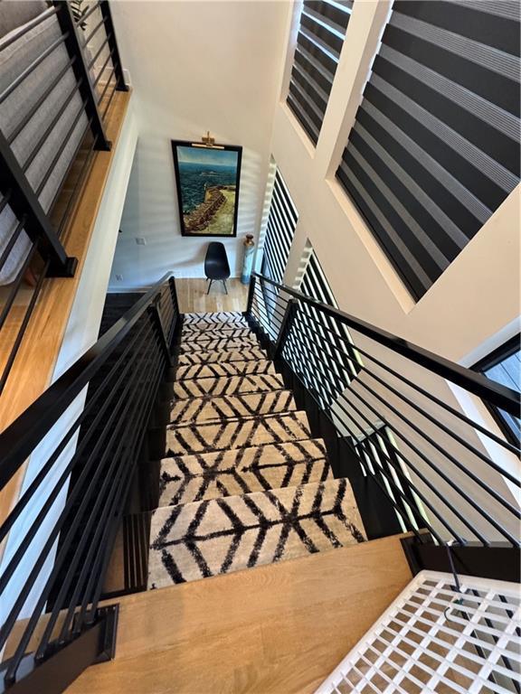 8890 Mccoy St, Lenexa, KS 66227 - view of stairway