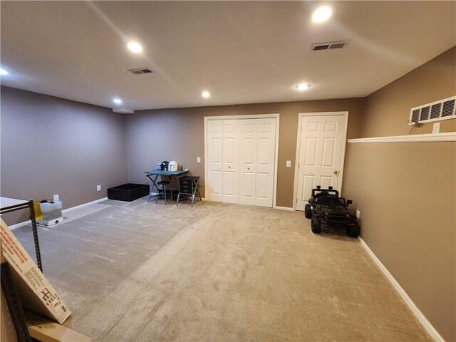 misc room with recessed lighting, carpet flooring, and baseboards