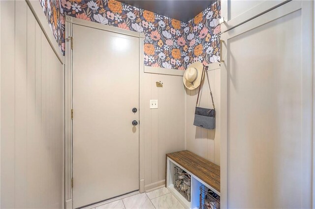 2007 NE Newport Ct, Blue Springs, MO 64014 - mudroom with wallpapered walls