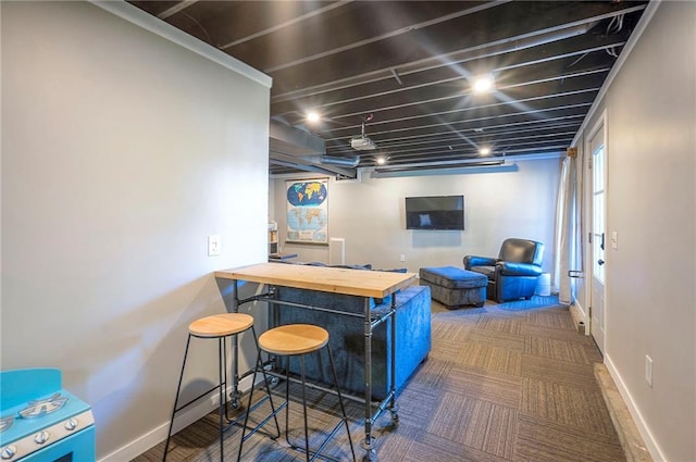 2007 NE Newport Ct, Blue Springs, MO 64014 - bar with baseboards