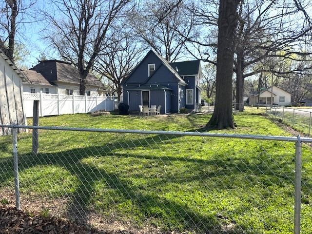 view of fenced backyard