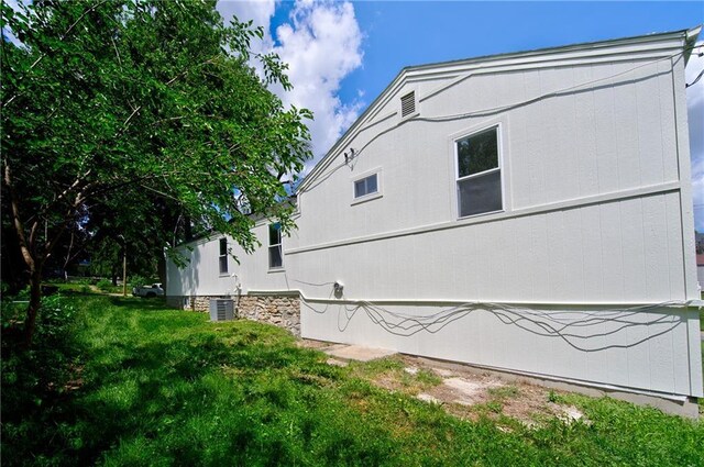 4105 Sunrise Dr, Kansas City, MO 64123 - photo 33