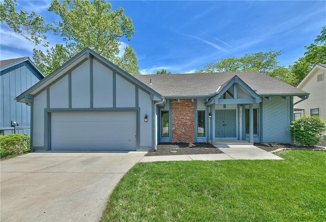 3512 Apple Tree Ln, Gladstone, MO 64119 - view of front of property featuring an attached garage, concrete driveway, a front lawn, and a shingled roof