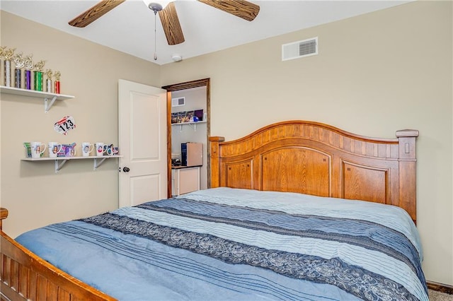 4000 S Buckner Tarsney Rd, Grain Valley, MO 64029 - bedroom featuring a ceiling fan