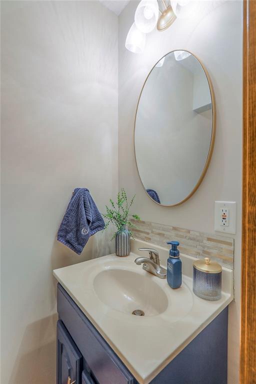 1407 SW Meyer Blvd, Blue Springs, MO 64015 - bathroom featuring vanity