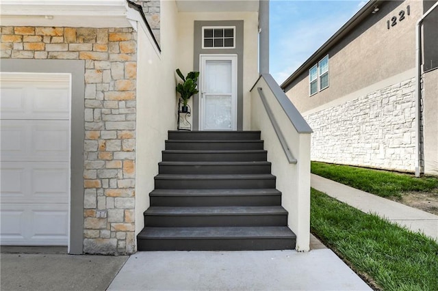 1201 N Mart-Way Dr Unit 109, Olathe, KS 66061 - view of staircase
