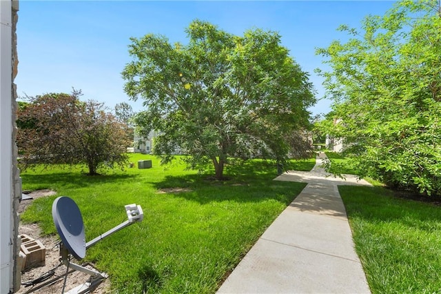1201 N Mart-Way Dr Unit 109, Olathe, KS 66061 - view of property's community featuring a lawn