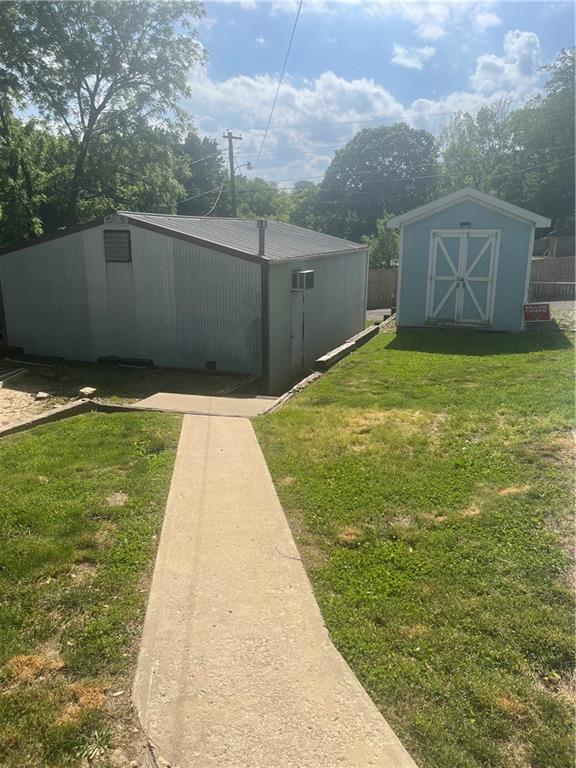 1808 Bellevue St, Saint Joseph, MO 64505 - photo 5