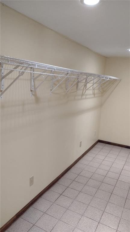 5004 S Kendall Dr, Independence, MO 64055 - view of walk in closet