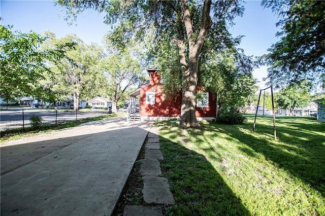 1340 S Osage St, Independence, MO 64055 - view of green lawn