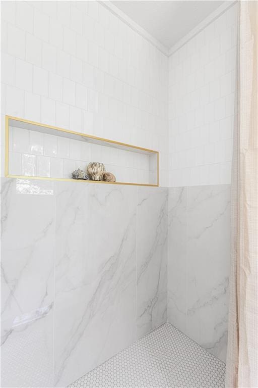 218 NW 43rd Ter, Kansas City, MO 64116 - full bath featuring a marble finish shower and crown molding