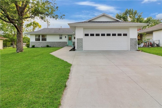 915 Ridge Dr, Warrensburg, MO 64093 - photo 1