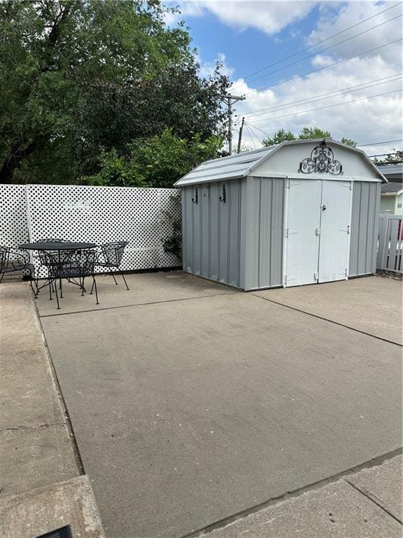1701 Main St, Lexington, MO 64067 - view of shed