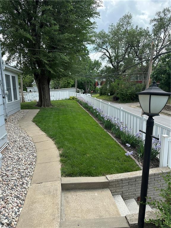 1701 Main St, Lexington, MO 64067 - view of fenced backyard