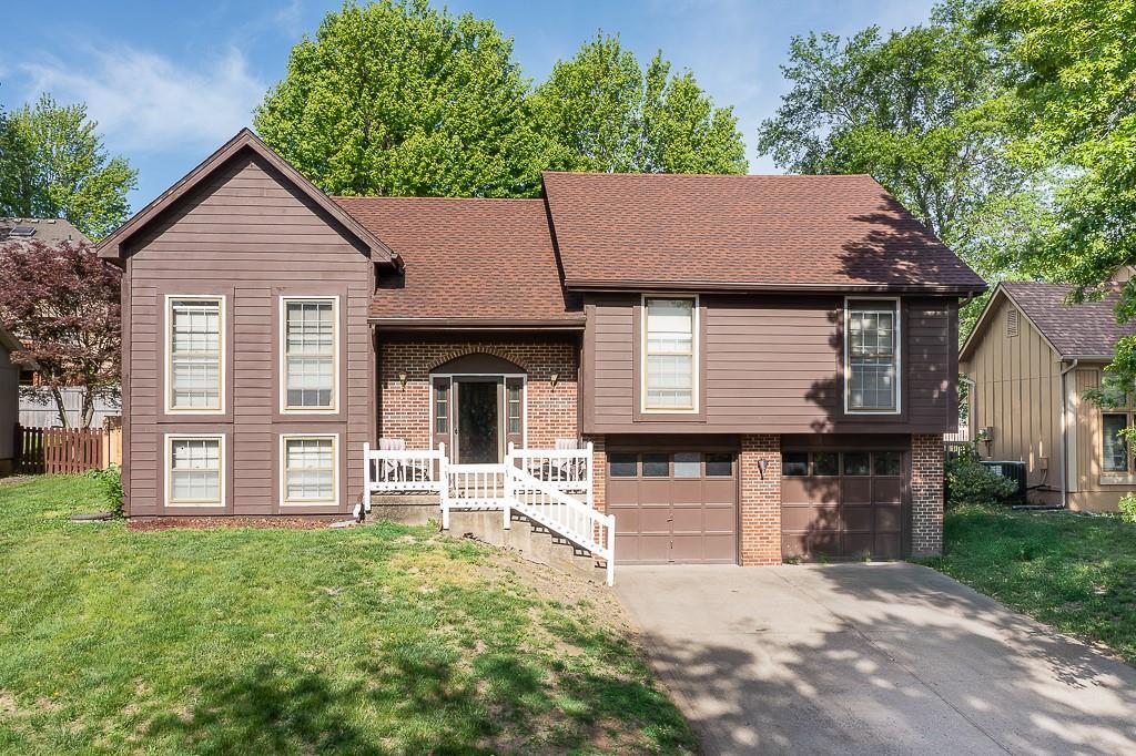 1518 N 85th Ct, Kansas City, KS 66112 - photo 1