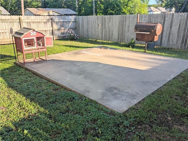 528 W Ashland St, Nevada, MO 64772 - view of patio