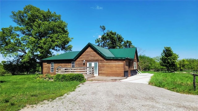 13106 Quinn Rd, Pleasanton, KS 66075 - view of front of house featuring driveway