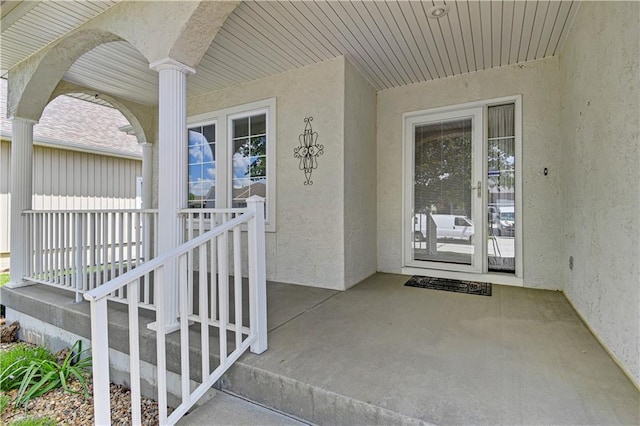 4641 SW Soldier Dr, Lees Summit, MO 64082 - property entrance with stucco siding
