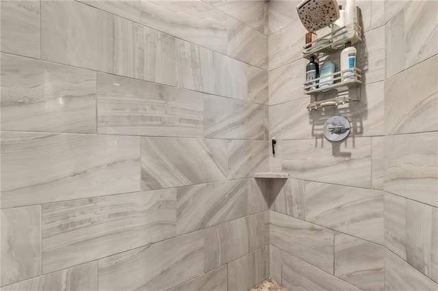 301 Sunrise Dr, Louisburg, KS 66053 - full bathroom featuring tiled shower