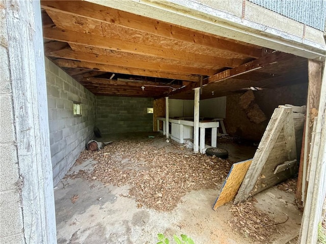 1827 N Main St, Nevada, MO 64772