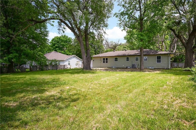 11524 Sunnyslope Dr, Kansas City, MO 64134 - view of yard with central AC