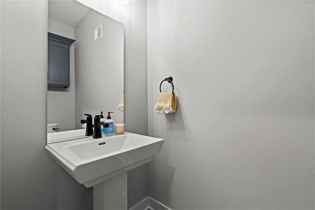 4813 NE Jamestown Dr, Lees Summit, MO 64064 - bathroom with a sink
