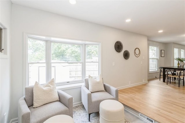 5008 W 79th St, Prairie Village, KS 66208 - living area with recessed lighting, baseboards, and light wood-style flooring