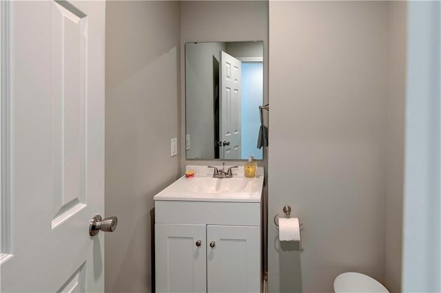 16253 W Briarwood Ct, Olathe, KS 66062 - bathroom with vanity and toilet