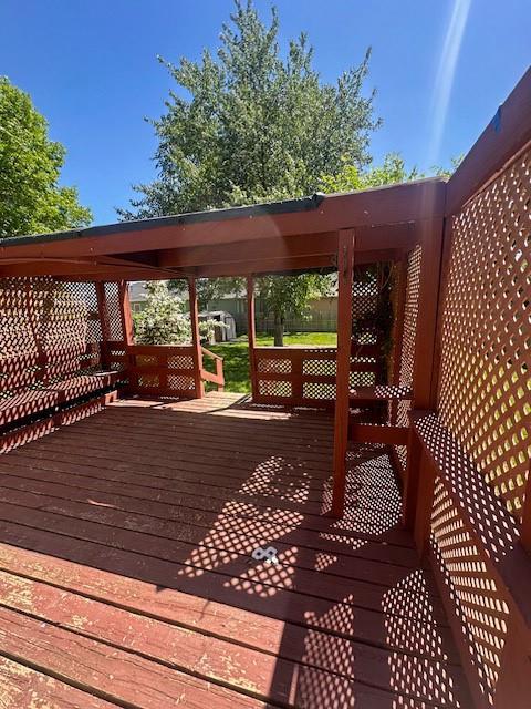 307 SW Glendana St, Lees Summit, MO 64081 - view of wooden terrace