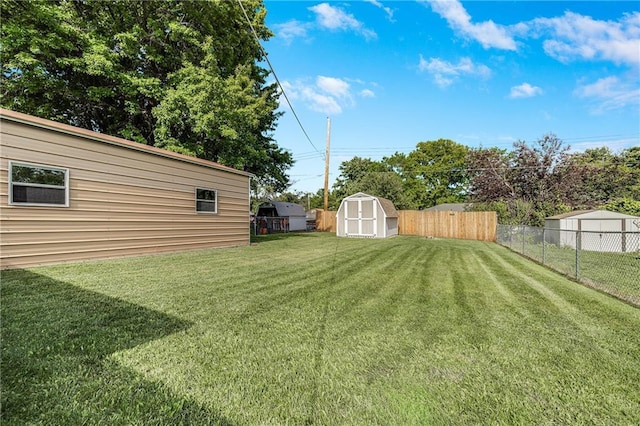 1503 S Spring St, Independence, MO 64055 - view of yard