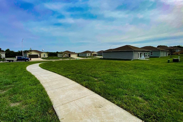 303 Crestview Ct, Raymore, MO 64083