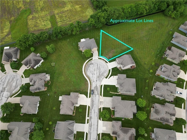 300 Crestview Ct, Raymore, MO 64083