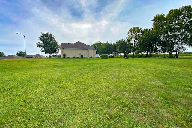 300 Crestview Ct, Raymore, MO 64083